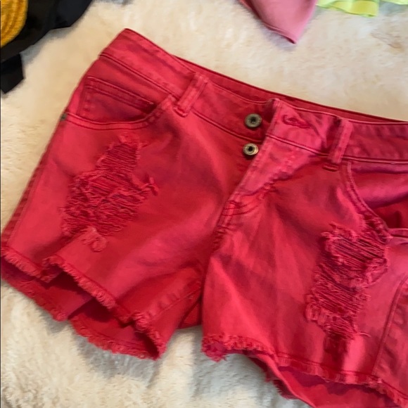 High waisted GUESS size 26 shorts. - Picture 3 of 5